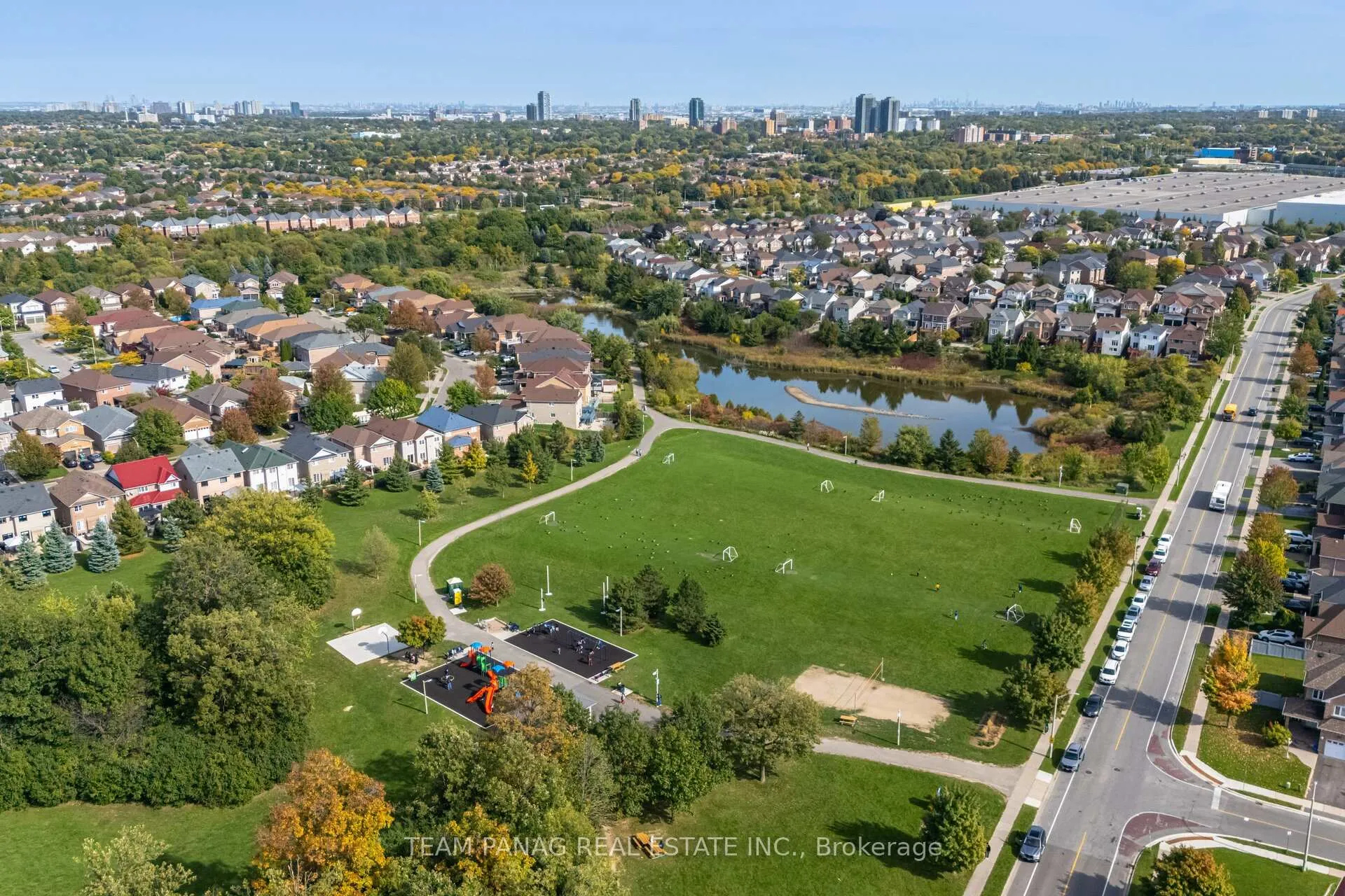 Photo 35 of 54 Whitewash Way, Brampton, Fletcher's Creek Village — HOMEH