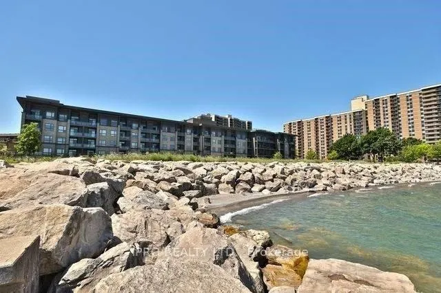 Photo 1 of Unit 325, 35 Southshore Crescent, Hamilton, Stoney Creek — HOMEH