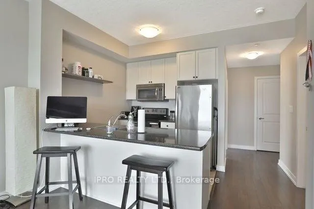 Photo 4 of Unit 325, 35 Southshore Crescent, Hamilton, Stoney Creek — HOMEH