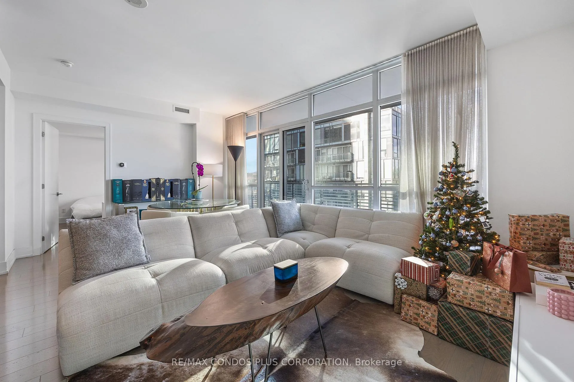Photo 1 of Unit 607, 170 Avenue Road, Toronto, The Annex — HOMEH