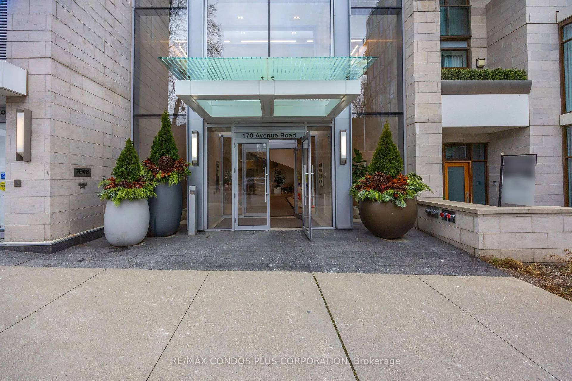 Photo 3 of Unit 607, 170 Avenue Road, Toronto, The Annex — HOMEH