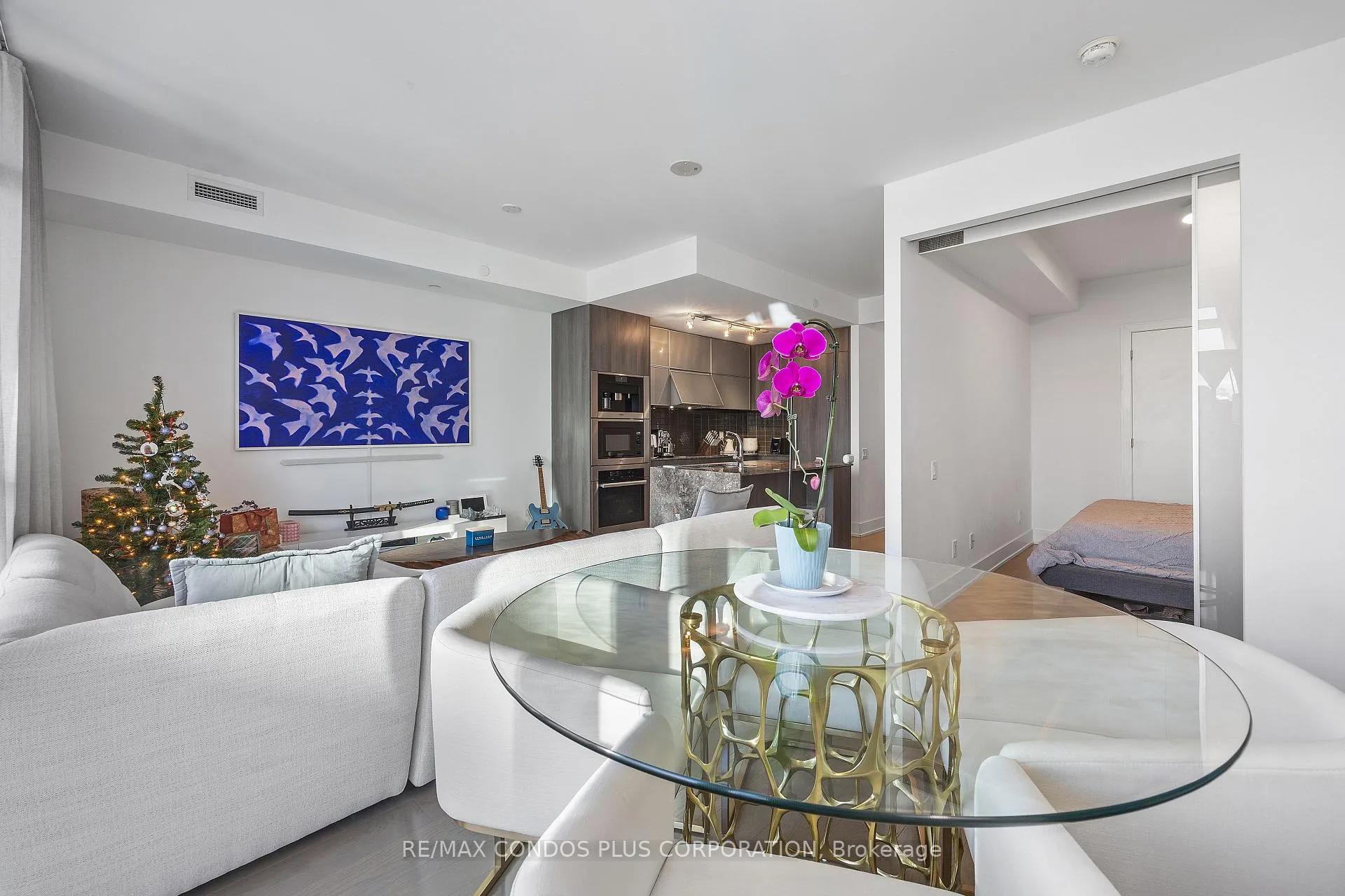 Photo 7 of Unit 607, 170 Avenue Road, Toronto, The Annex — HOMEH