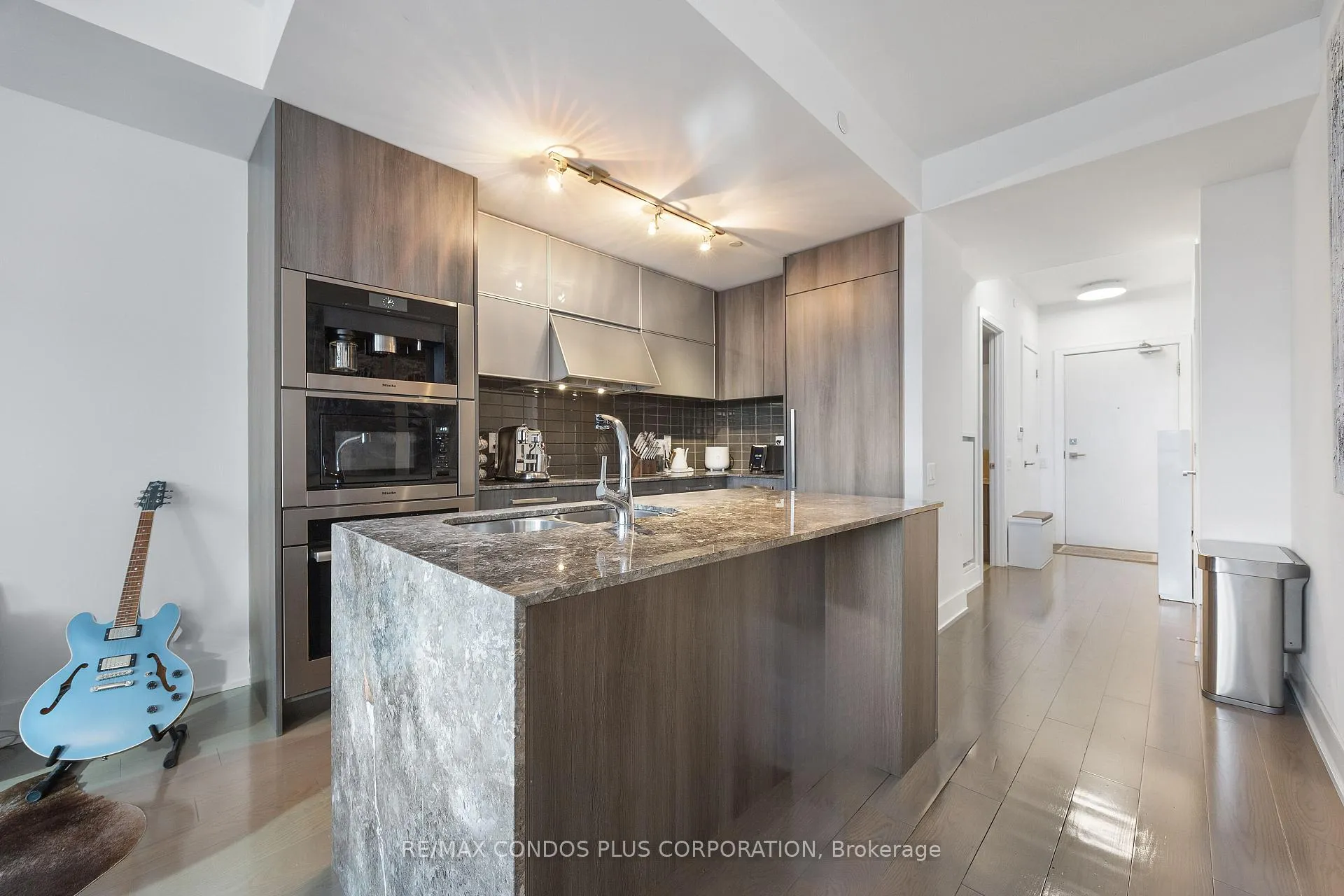 Photo 8 of Unit 607, 170 Avenue Road, Toronto, The Annex — HOMEH