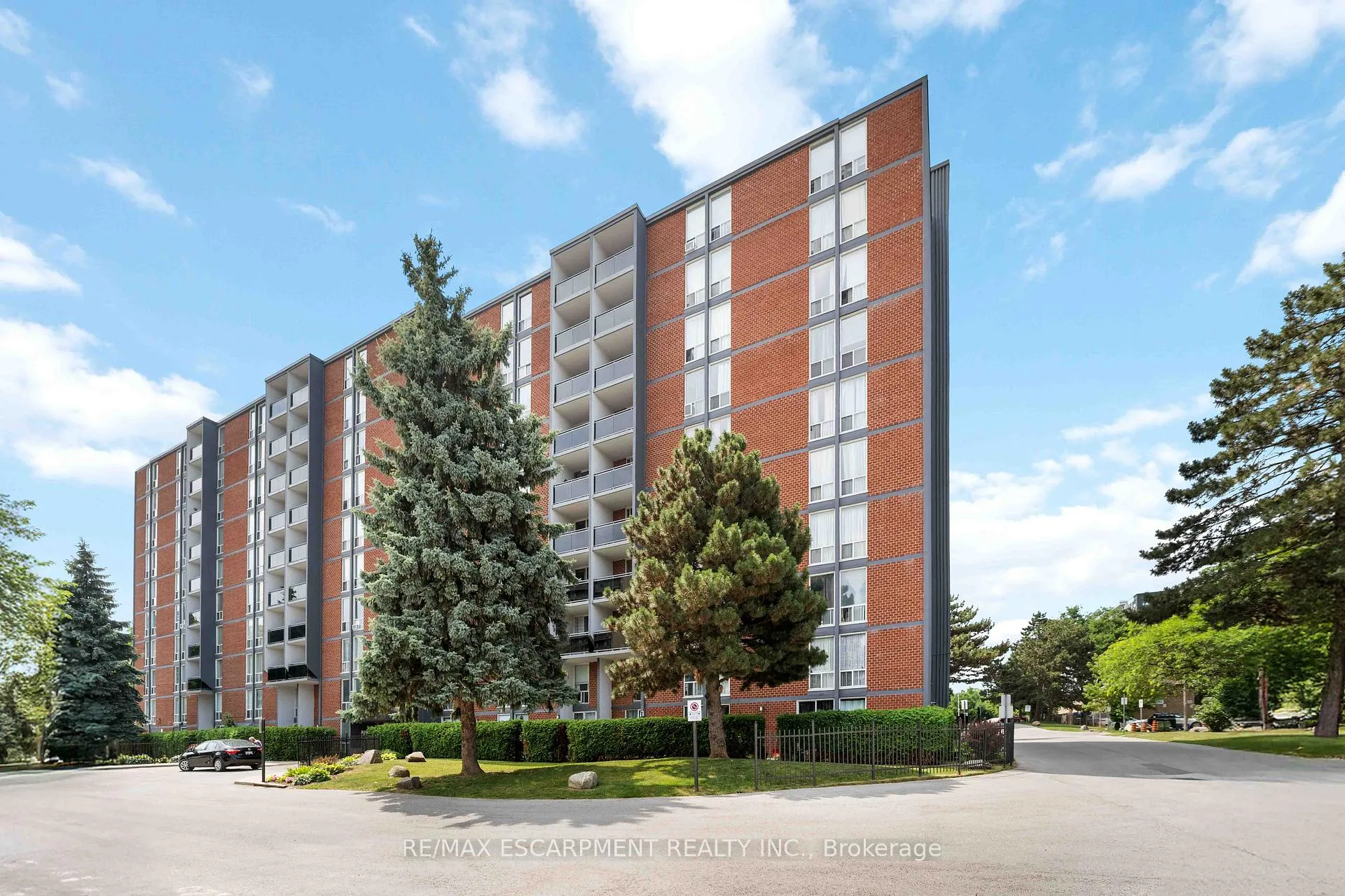 Photo 2 of Unit 311, 75 Glenburn Court, Hamilton, Riverdale — HOMEH
