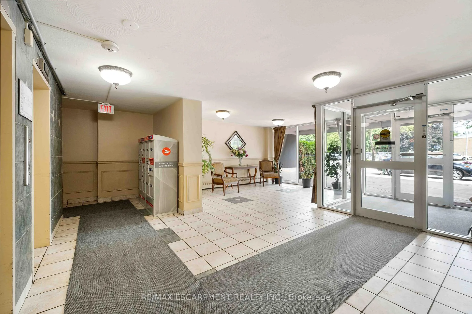 Photo 3 of Unit 311, 75 Glenburn Court, Hamilton, Riverdale — HOMEH