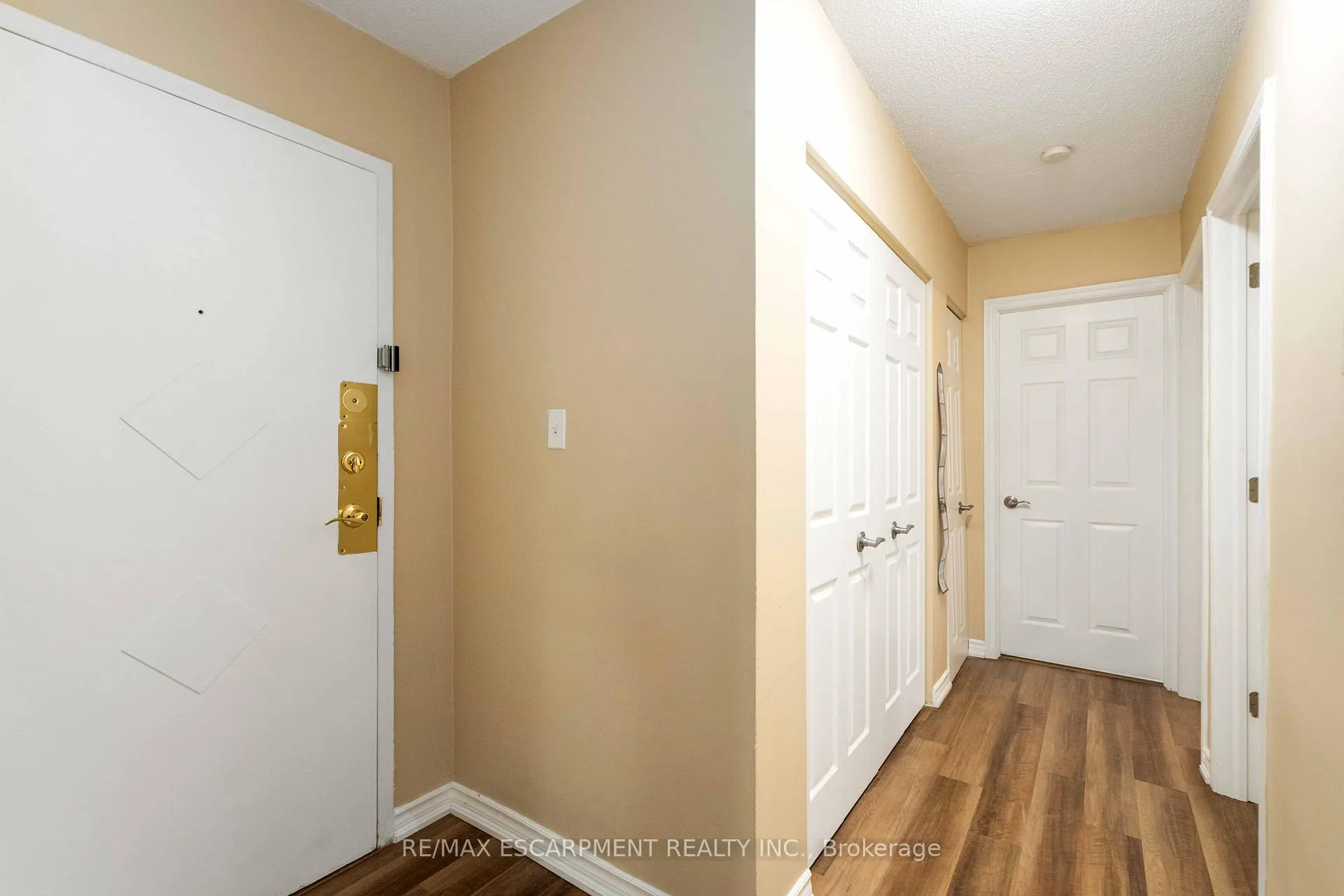 Photo 5 of Unit 311, 75 Glenburn Court, Hamilton, Riverdale — HOMEH