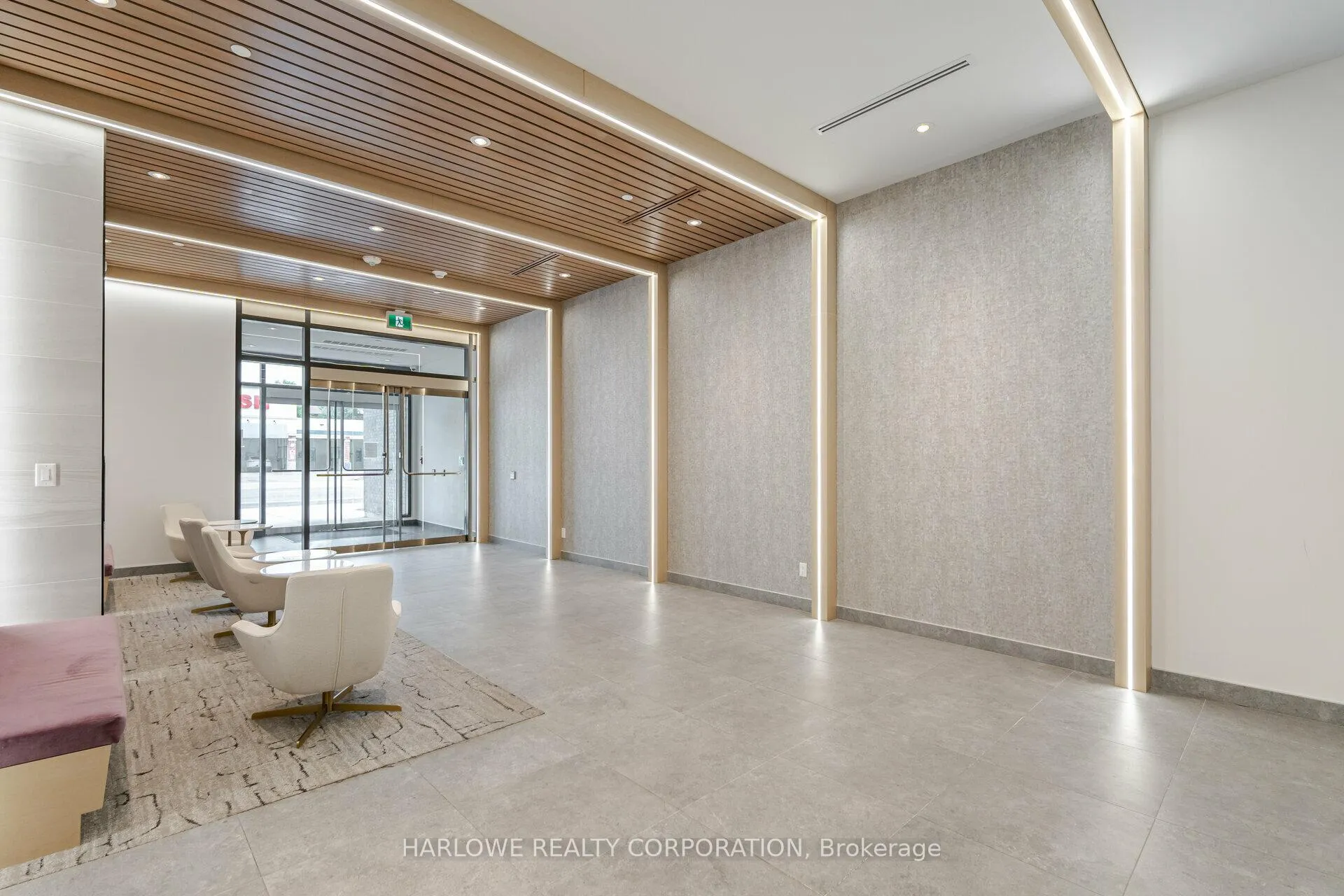 Photo 3 of Unit 811, 2369 Danforth Avenue, Toronto, East End-Danforth — HOMEH