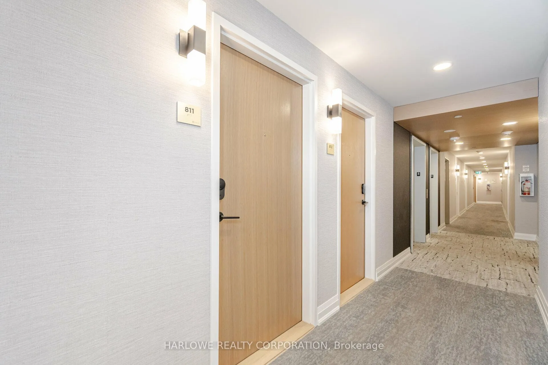 Photo 5 of Unit 811, 2369 Danforth Avenue, Toronto, East End-Danforth — HOMEH