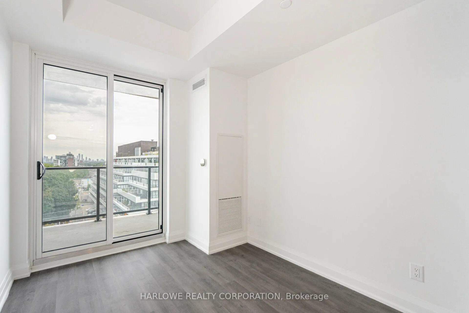 Photo 18 of Unit 811, 2369 Danforth Avenue, Toronto, East End-Danforth — HOMEH