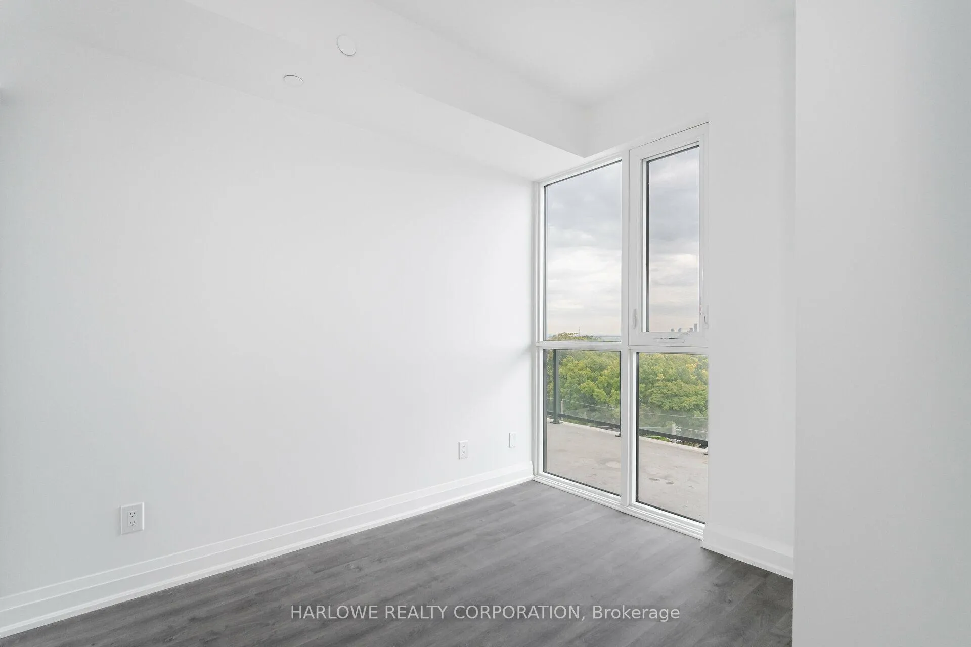 Photo 21 of Unit 811, 2369 Danforth Avenue, Toronto, East End-Danforth — HOMEH
