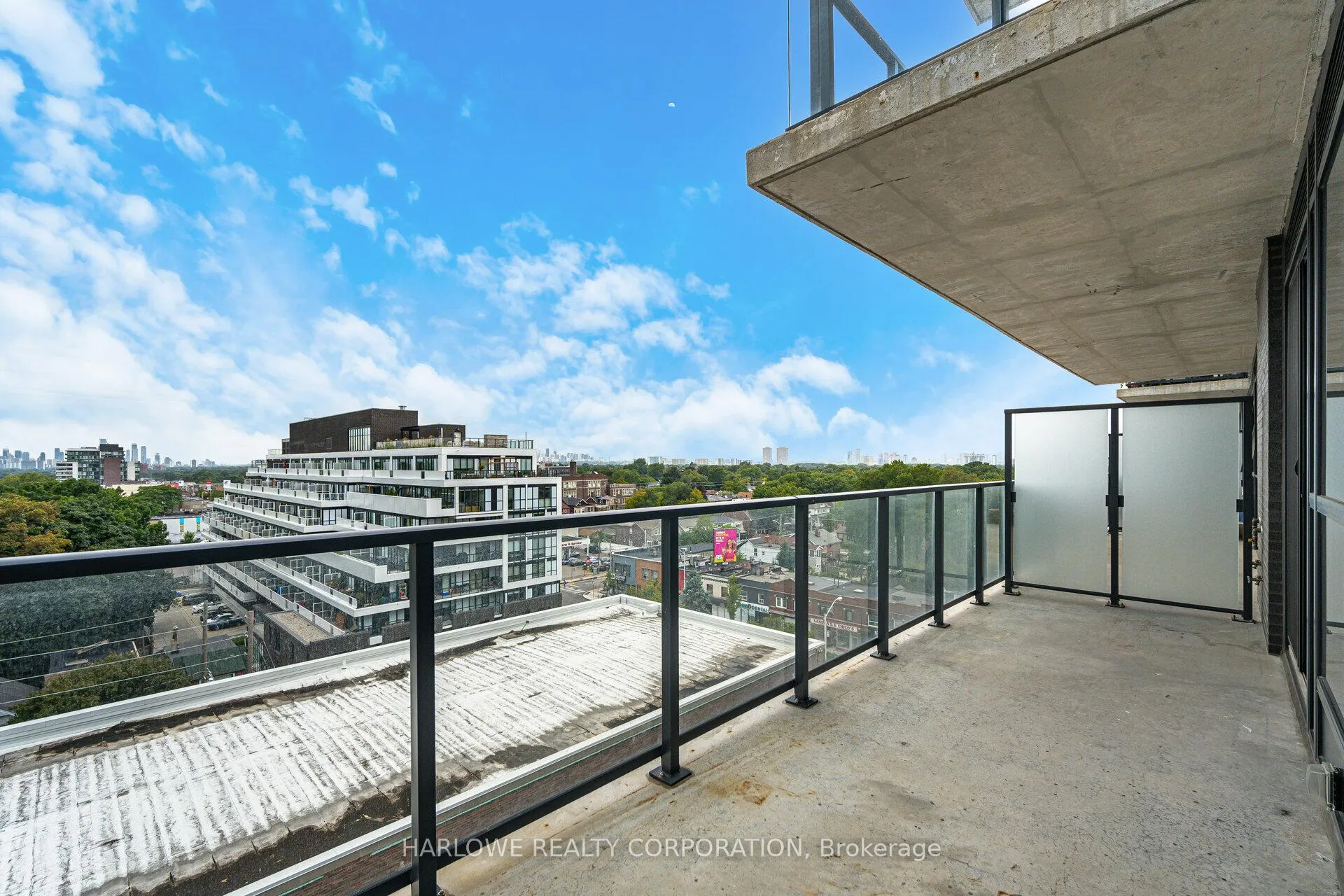 Photo 32 of Unit 811, 2369 Danforth Avenue, Toronto, East End-Danforth — HOMEH