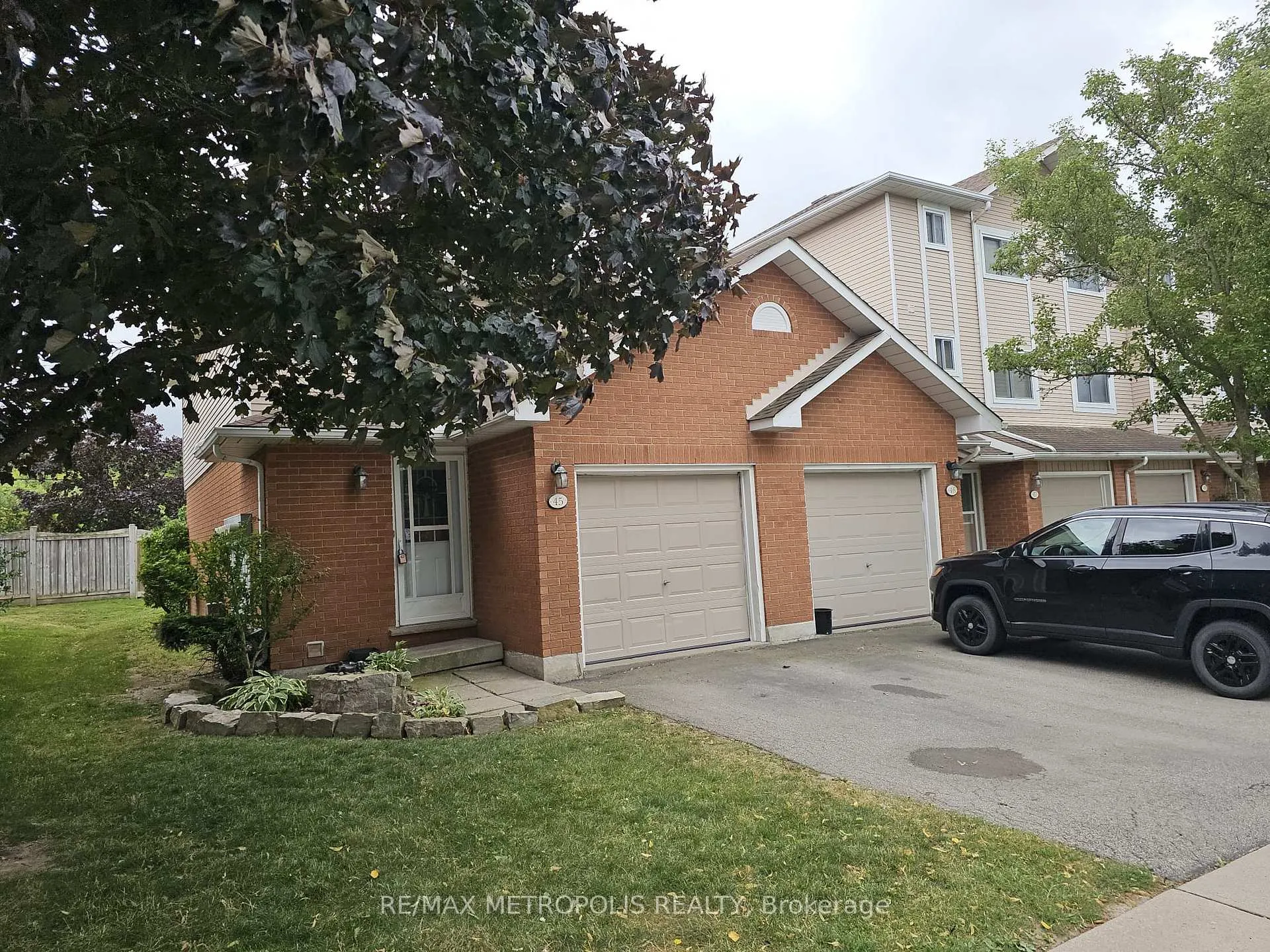 Photo 2 of Unit 45, 386 Highland Road W, Hamilton, Stoney Creek Mountain — HOMEH