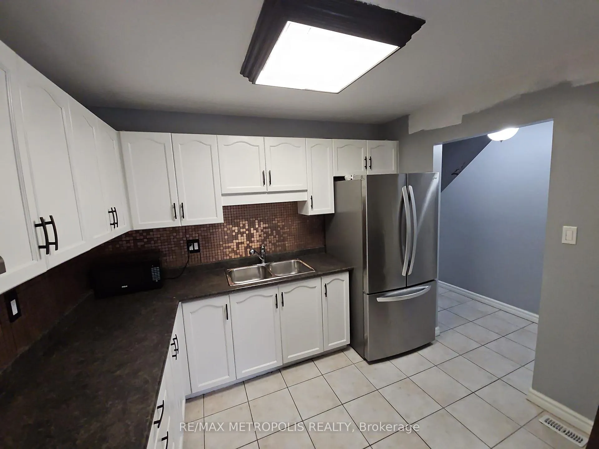Photo 5 of Unit 45, 386 Highland Road W, Hamilton, Stoney Creek Mountain — HOMEH