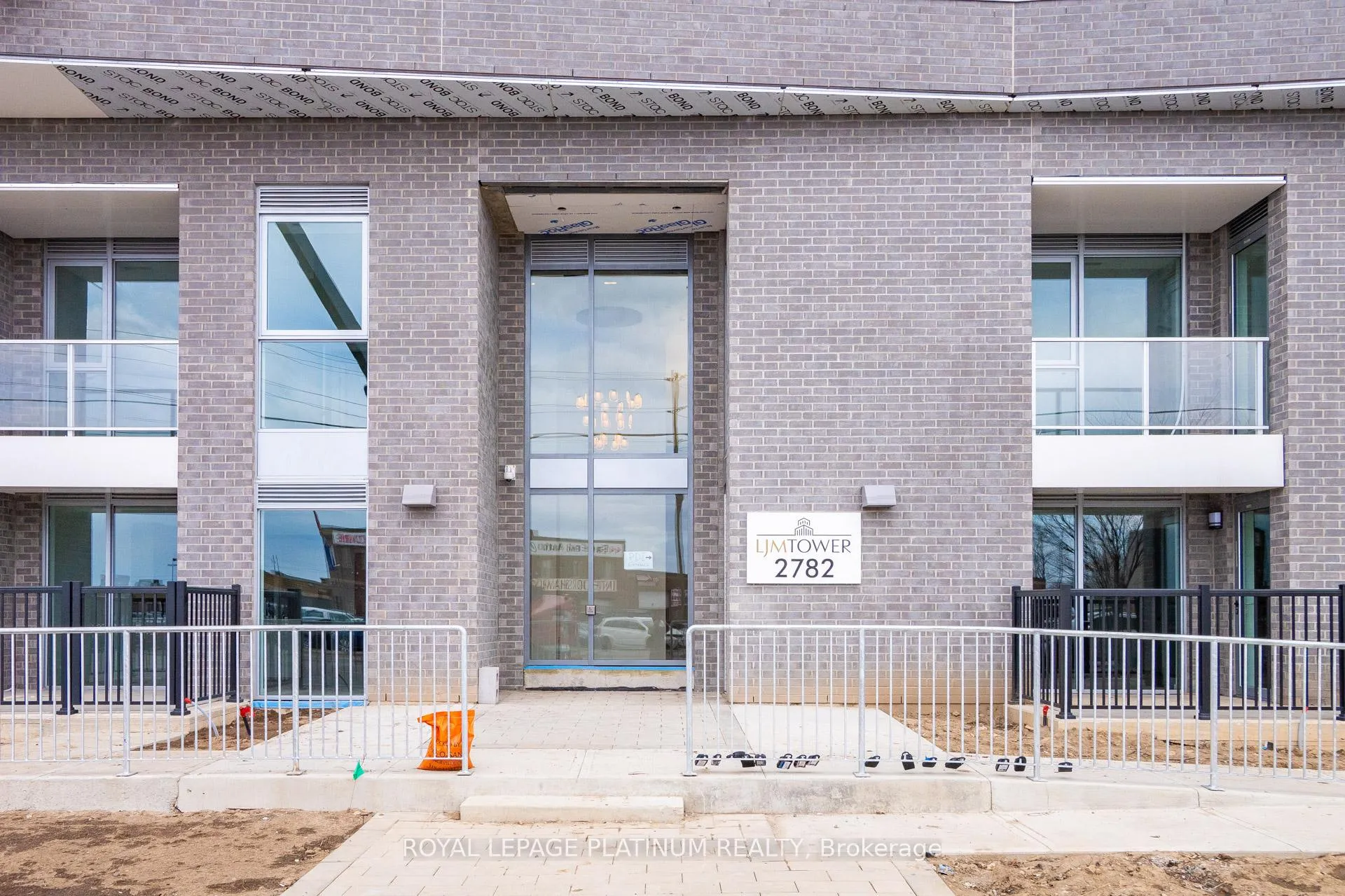 Photo 2 of Unit 1319, 2782 Barton Street E, Hamilton, Riverdale — HOMEH