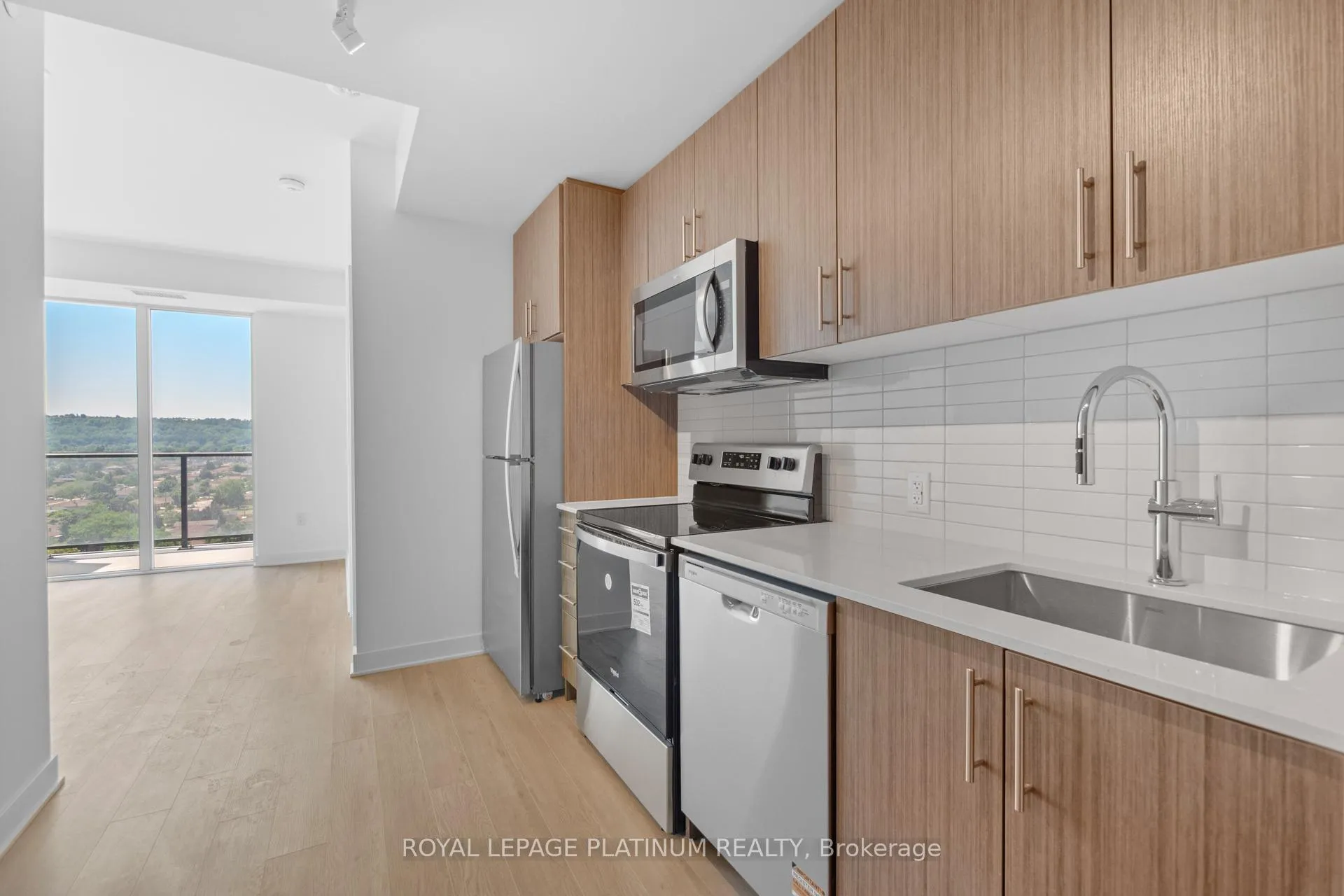 Photo 8 of Unit 1319, 2782 Barton Street E, Hamilton, Riverdale — HOMEH