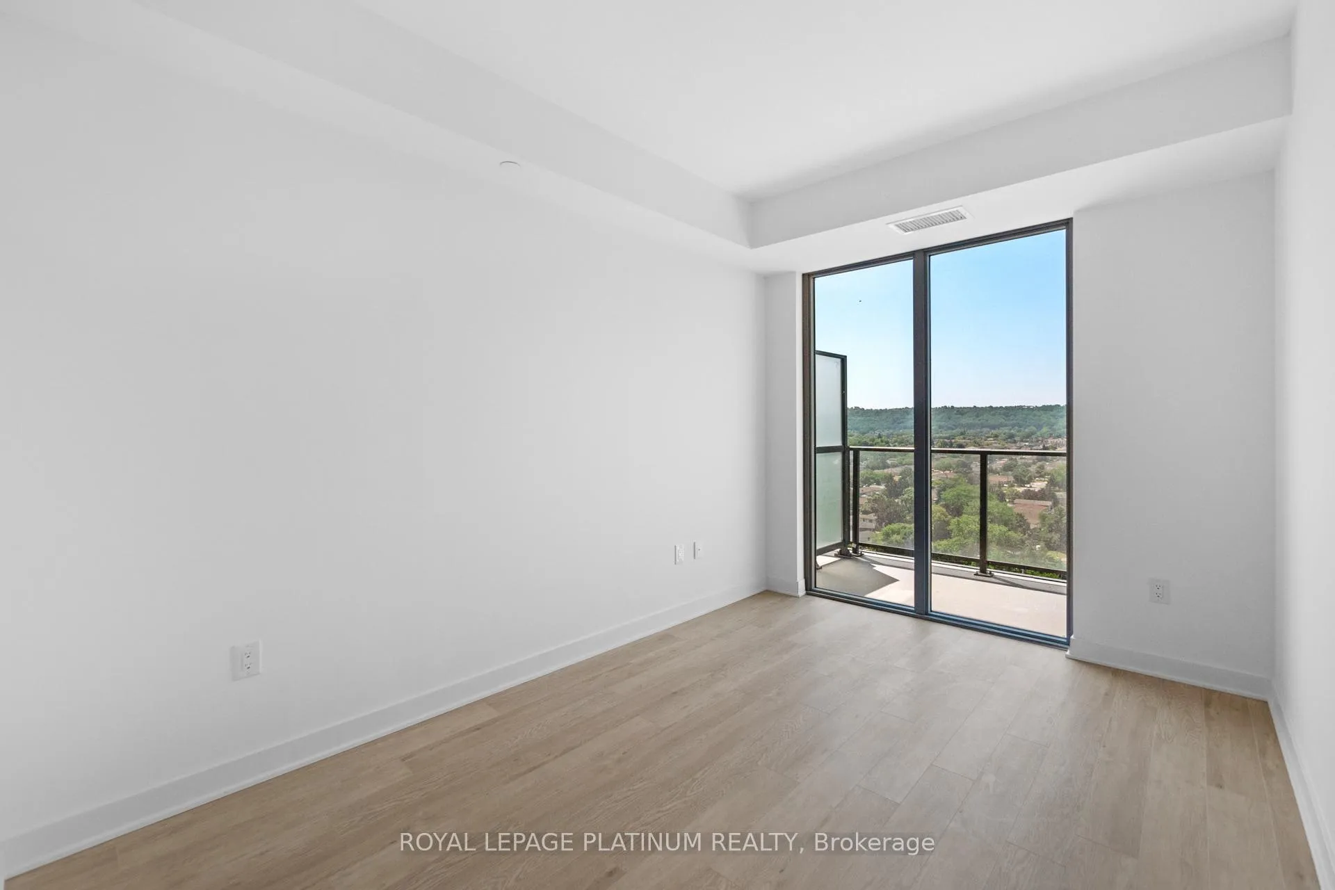Photo 11 of Unit 1319, 2782 Barton Street E, Hamilton, Riverdale — HOMEH