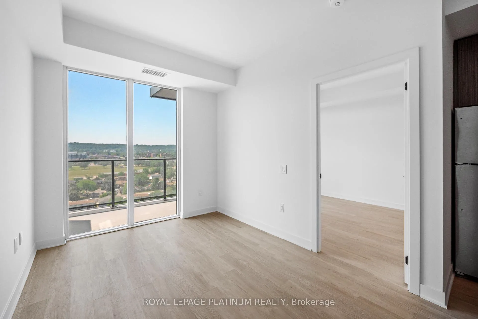 Photo 13 of Unit 1319, 2782 Barton Street E, Hamilton, Riverdale — HOMEH