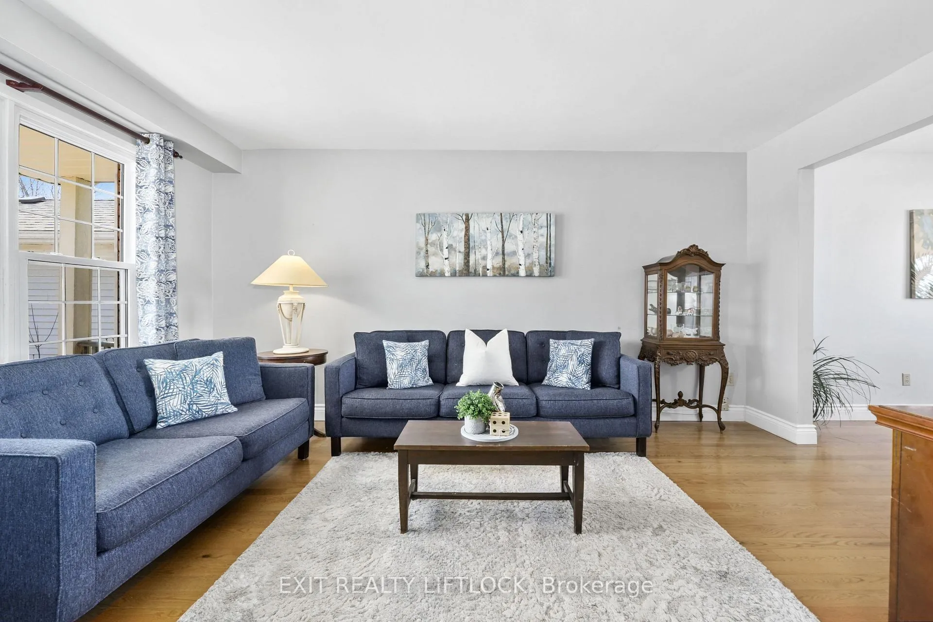 Photo 5 of 1243 Huntington Circle, Peterborough, Otonabee Ward 1 — HOMEH