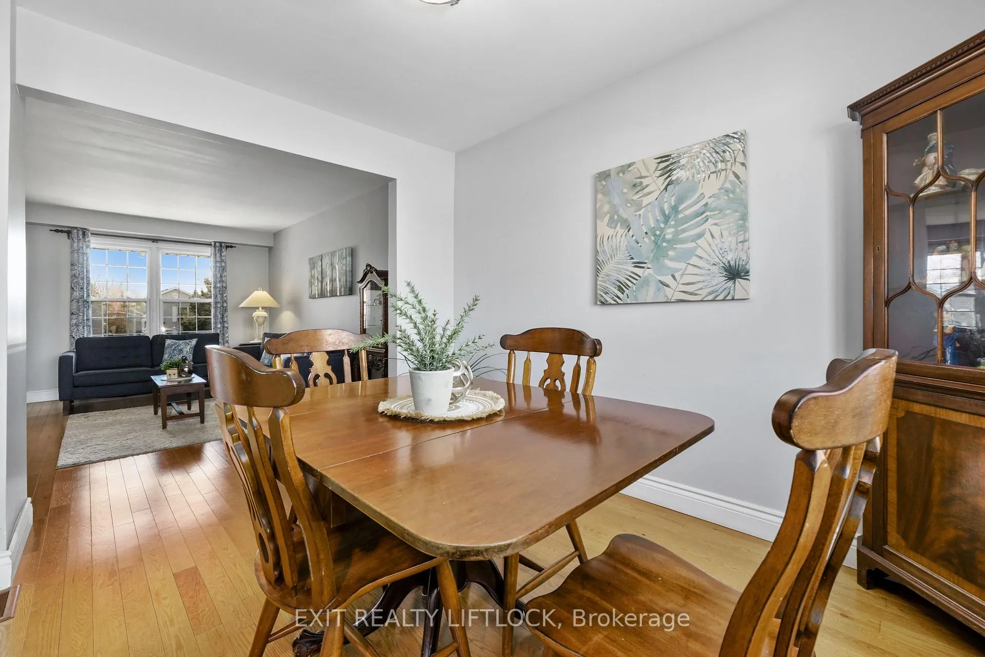 Photo 10 of 1243 Huntington Circle, Peterborough, Otonabee Ward 1 — HOMEH