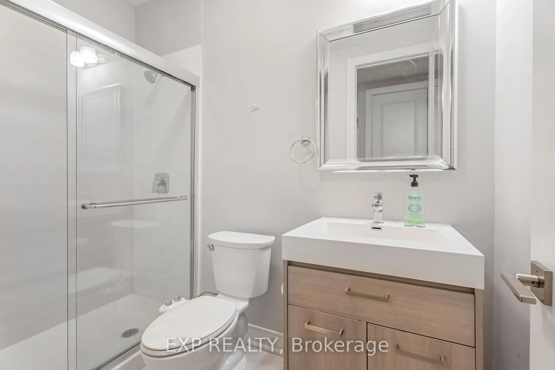 Photo 7 of Unit 1109, 150 Main Street W, Hamilton, Central — HOMEH