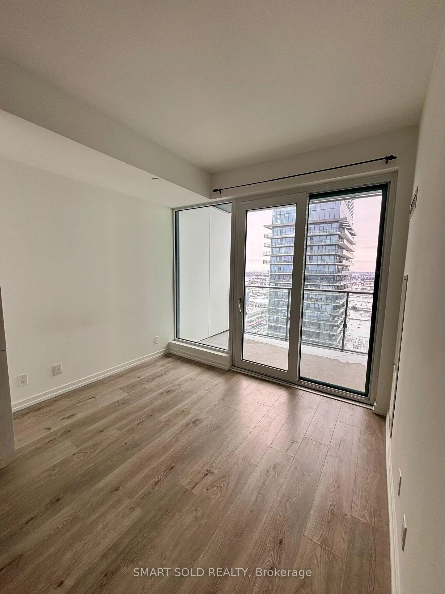 Photo 10 of Unit 3505, 7890 Jane Street, Vaughan, Vaughan Corporate Centre — HOMEH