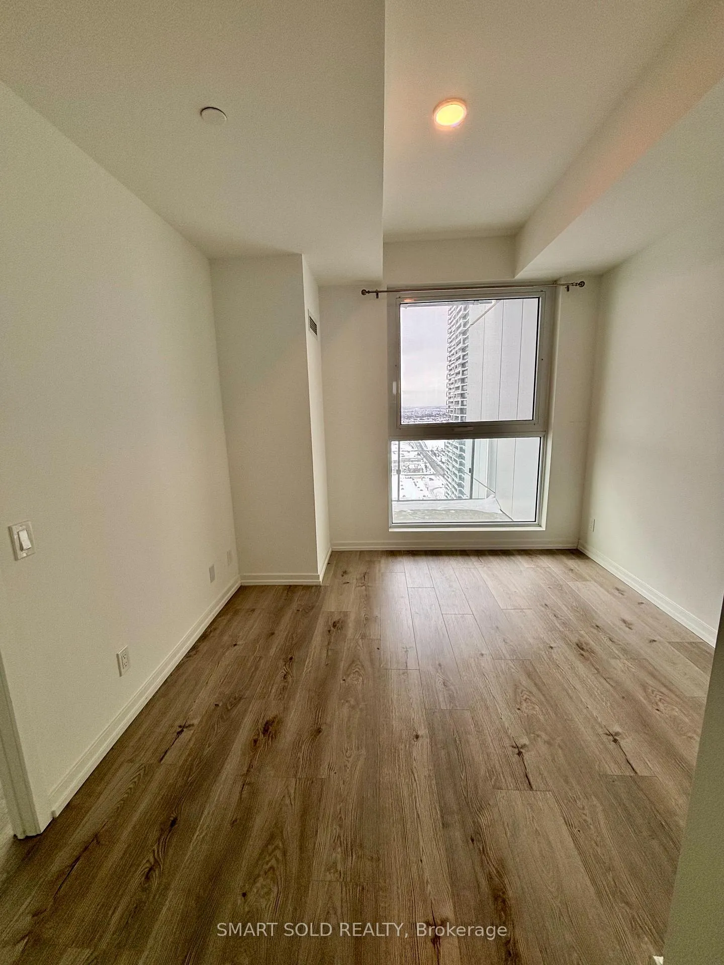 Photo 11 of Unit 3505, 7890 Jane Street, Vaughan, Vaughan Corporate Centre — HOMEH