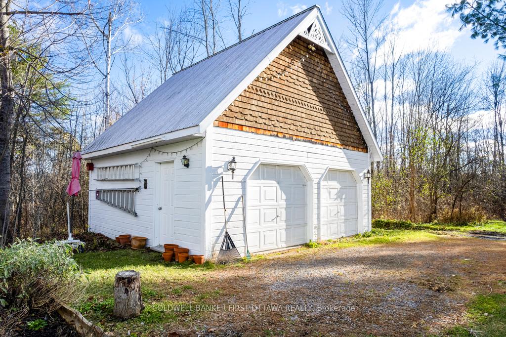 Photo 3 of 3886 Stonecrest Road, Ottawa, Dunrobin — HOMEH