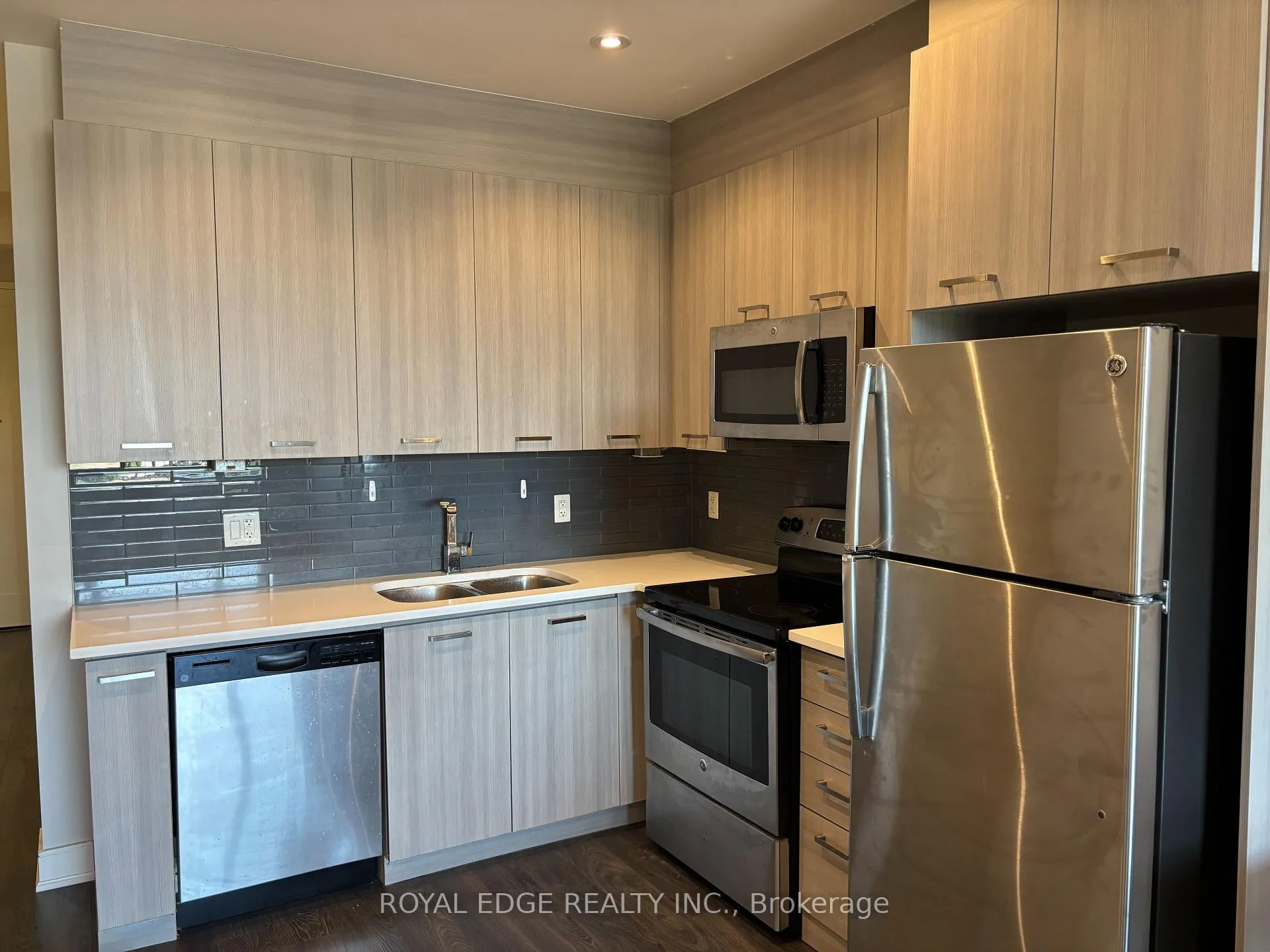 Photo 8 of Unit 408, 150 Main Street W, Hamilton, Central — HOMEH