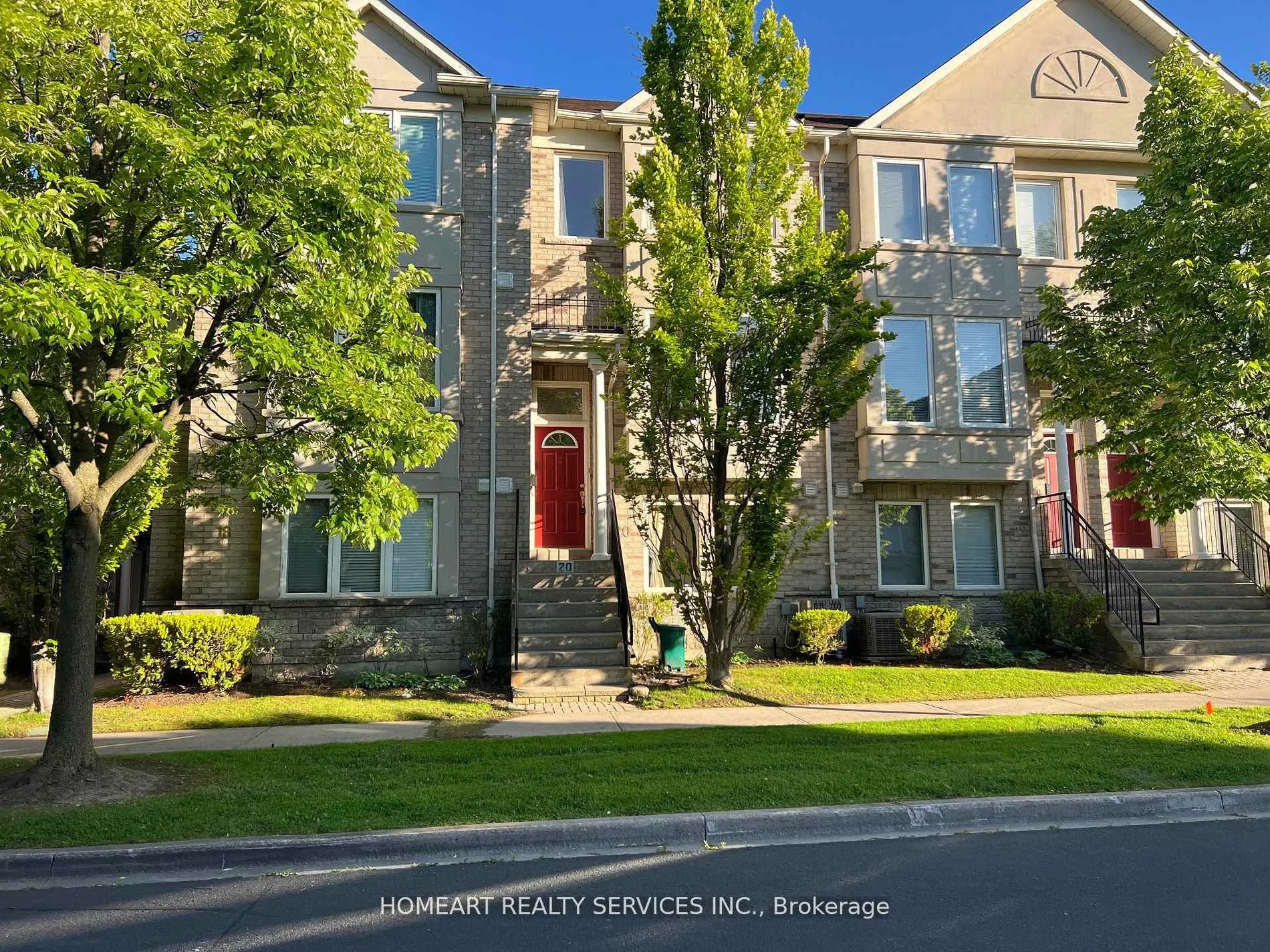 Front of 20 Leitchcroft Crescent