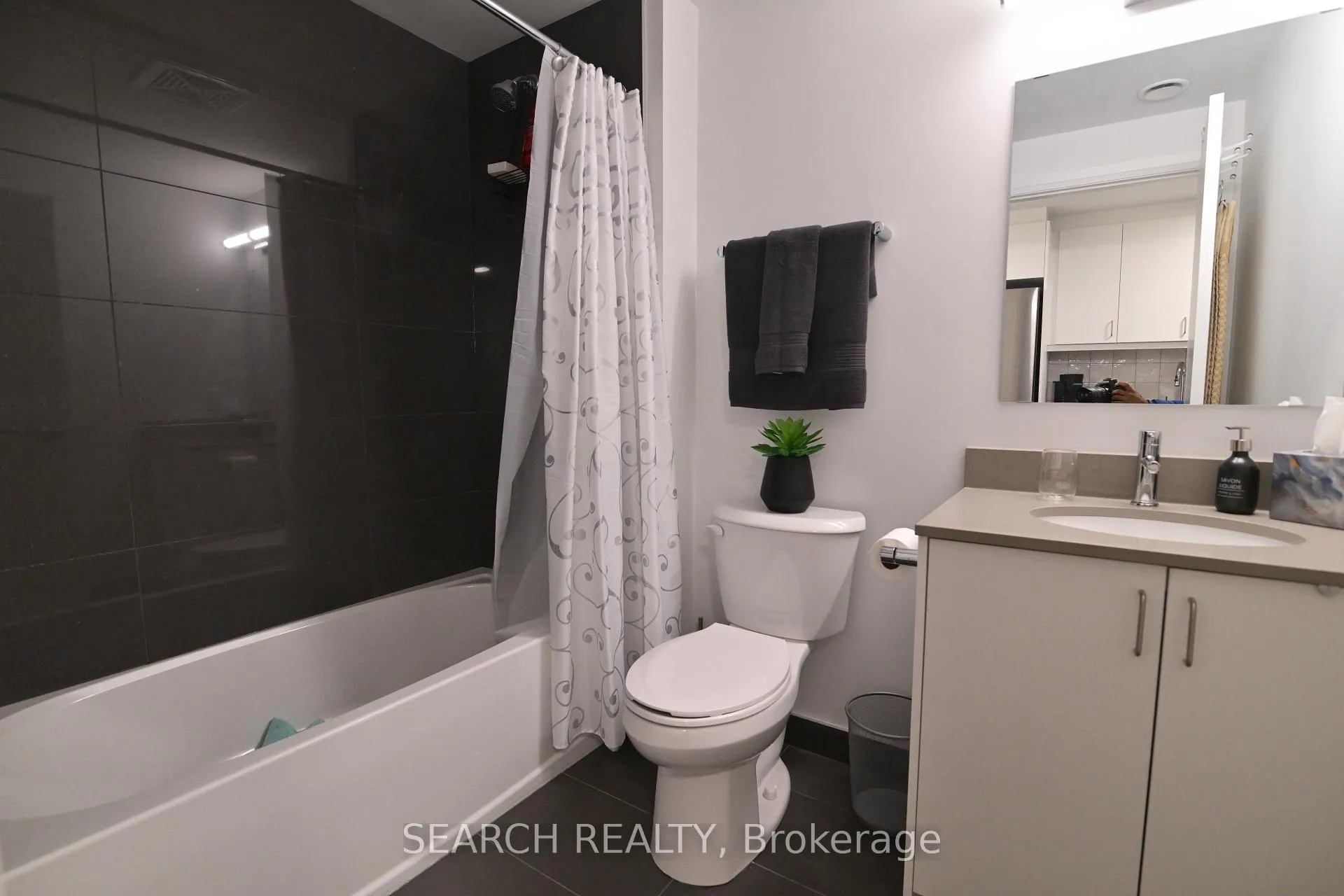 Photo 4 of 223 Prinncess Street N, Frontenac, Frontenac North — HOMEH