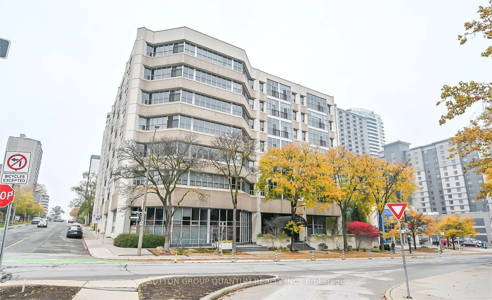 Front of Unit 307, 66 Bay Street S