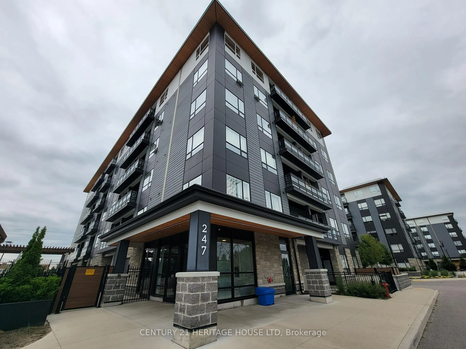 Photo 1 of Unit 110, 247 Northfield Drive E, Waterloo — HOMEH