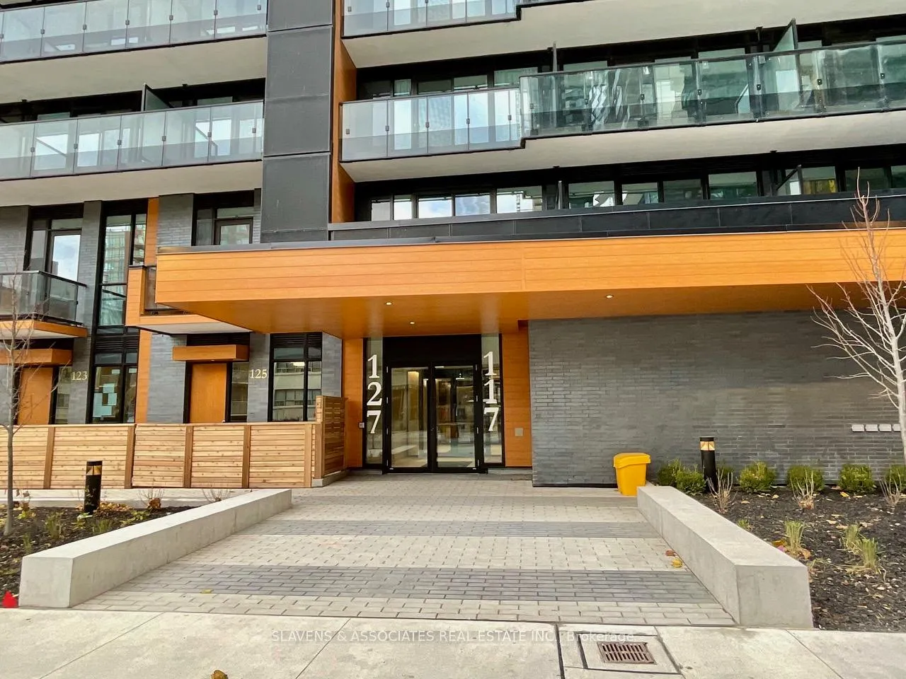 Front of Unit 1813S, 127 Broadway Avenue