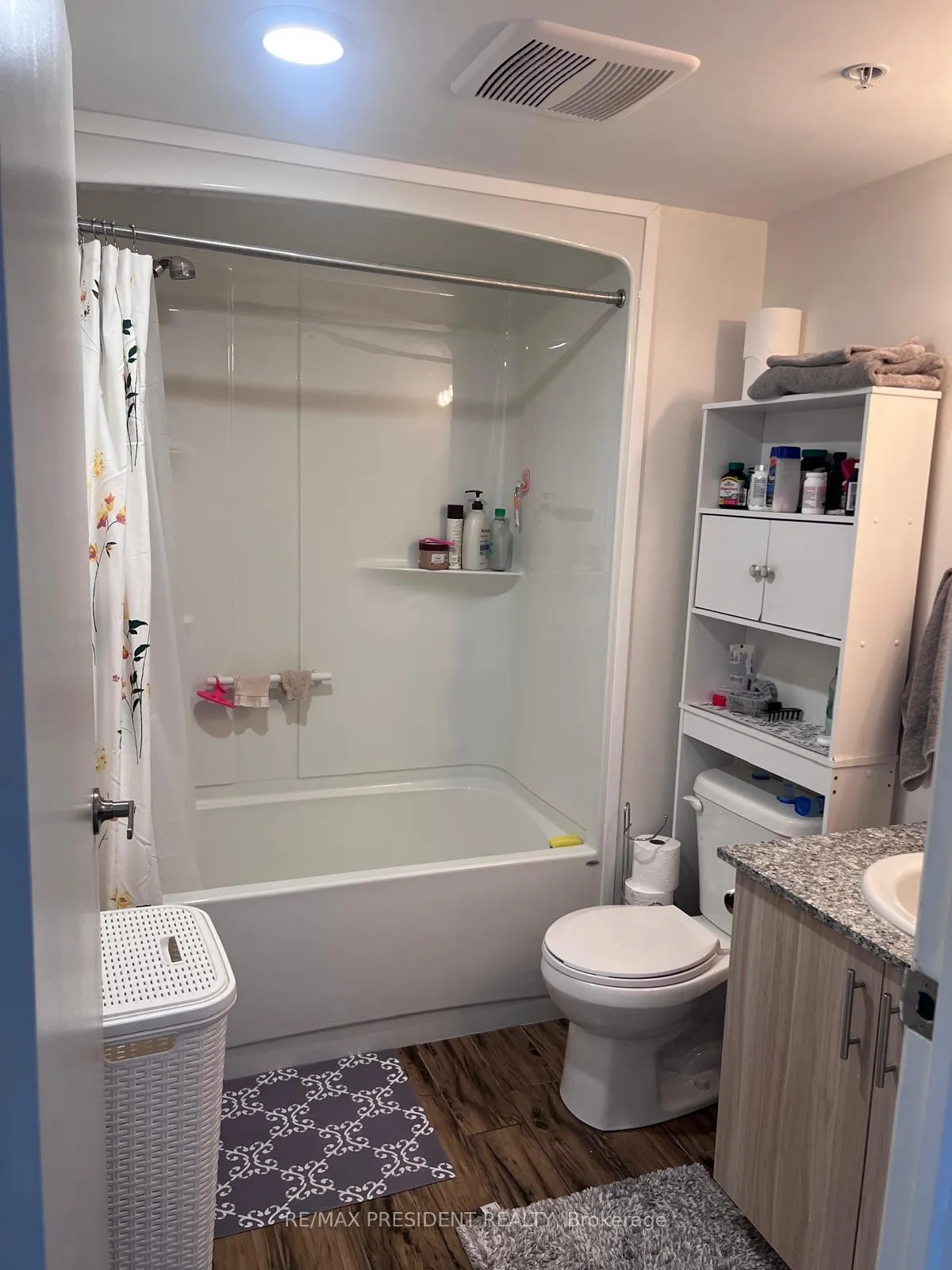 Photo 10 of Unit G616, 275 Larch St Street, Waterloo — HOMEH