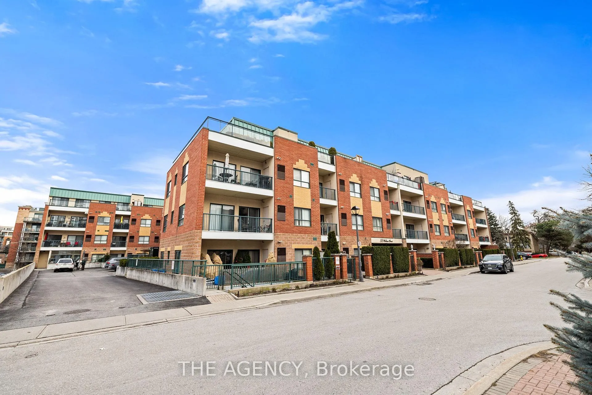 Photo 1 of Unit Ph5, 33 Wallace Street, Vaughan, West Woodbridge — HOMEH