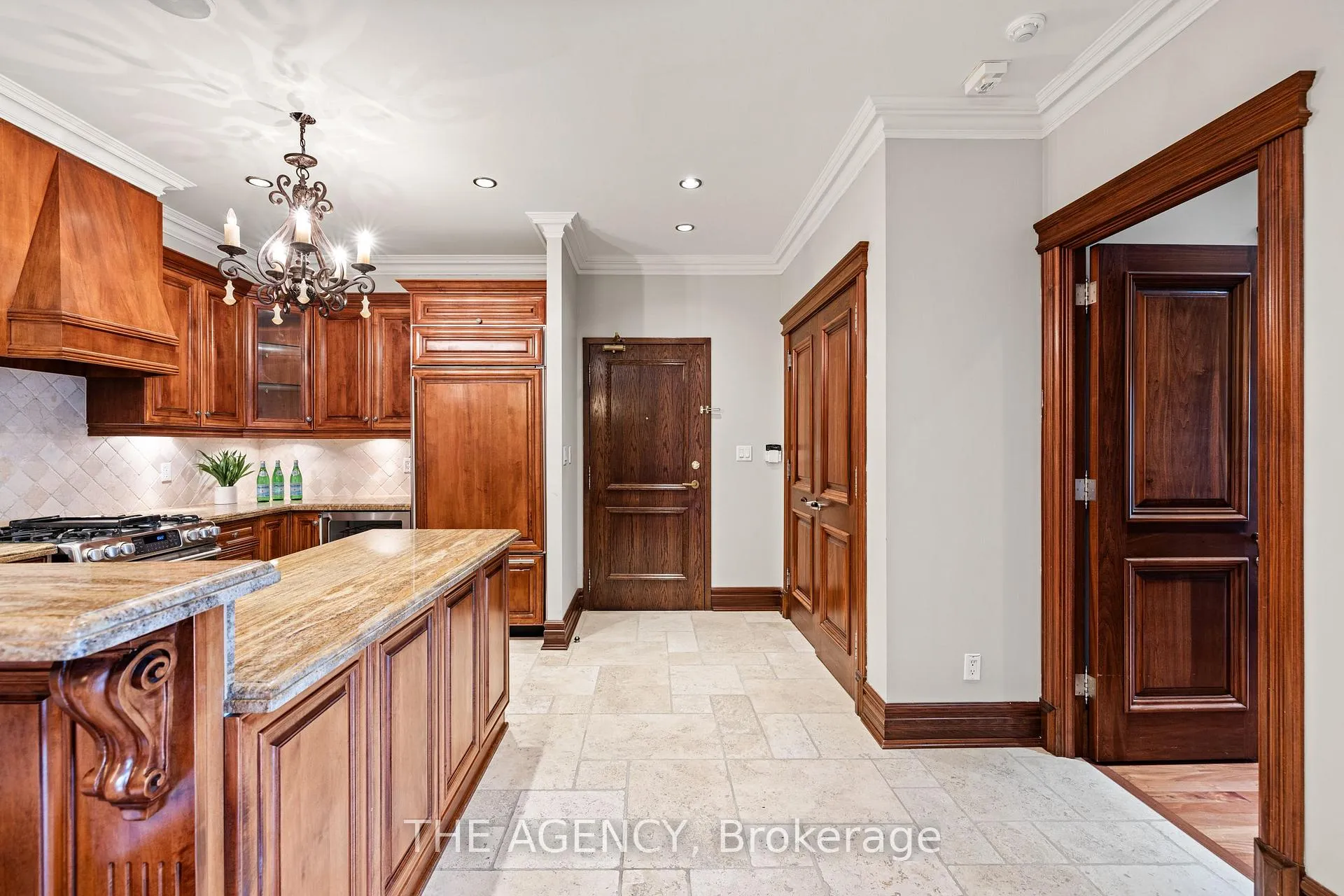 Photo 5 of Unit Ph5, 33 Wallace Street, Vaughan, West Woodbridge — HOMEH