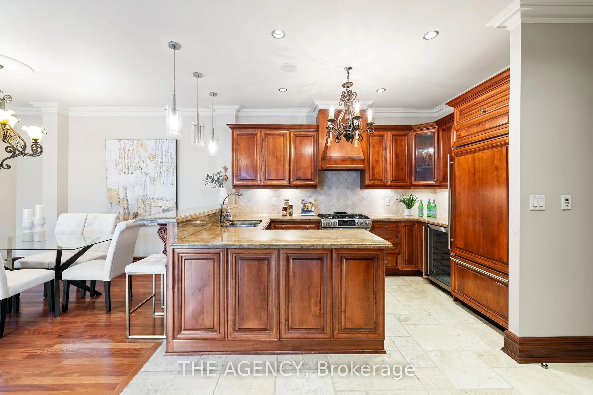 Photo 10 of Unit Ph5, 33 Wallace Street, Vaughan, West Woodbridge — HOMEH