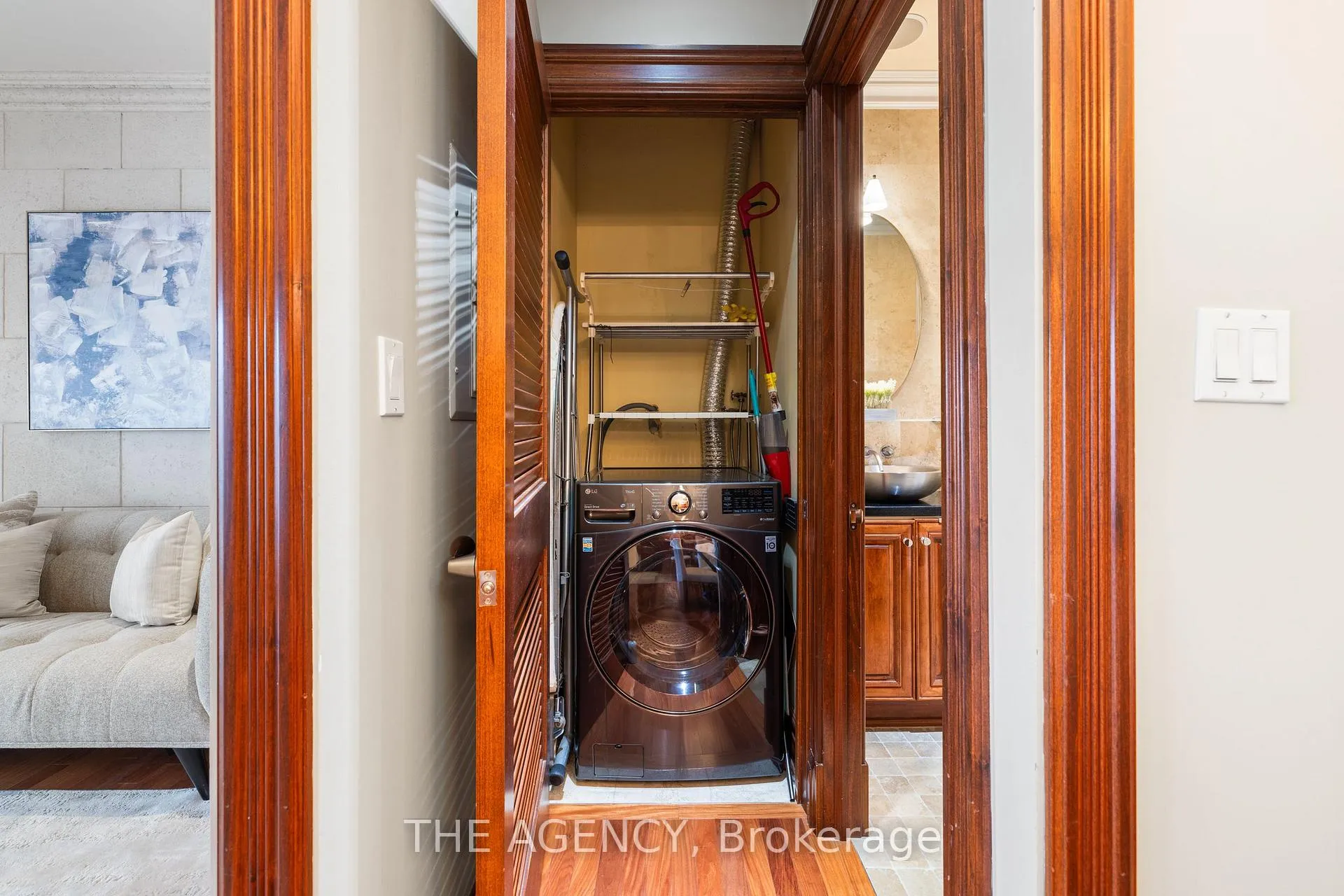 Photo 29 of Unit Ph5, 33 Wallace Street, Vaughan, West Woodbridge — HOMEH