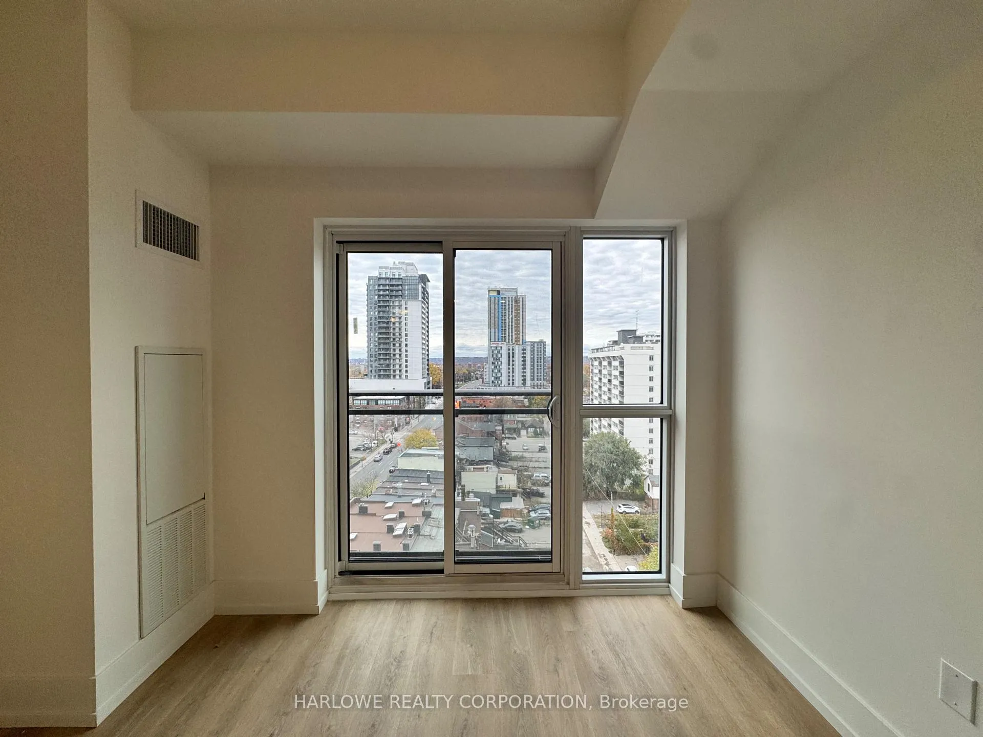 Photo 5 of Unit 1003, 206 King Street W, Hamilton, Central — HOMEH