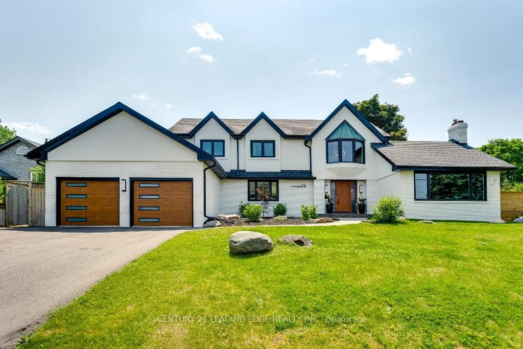 Front of 558 Pine Ridge Road S