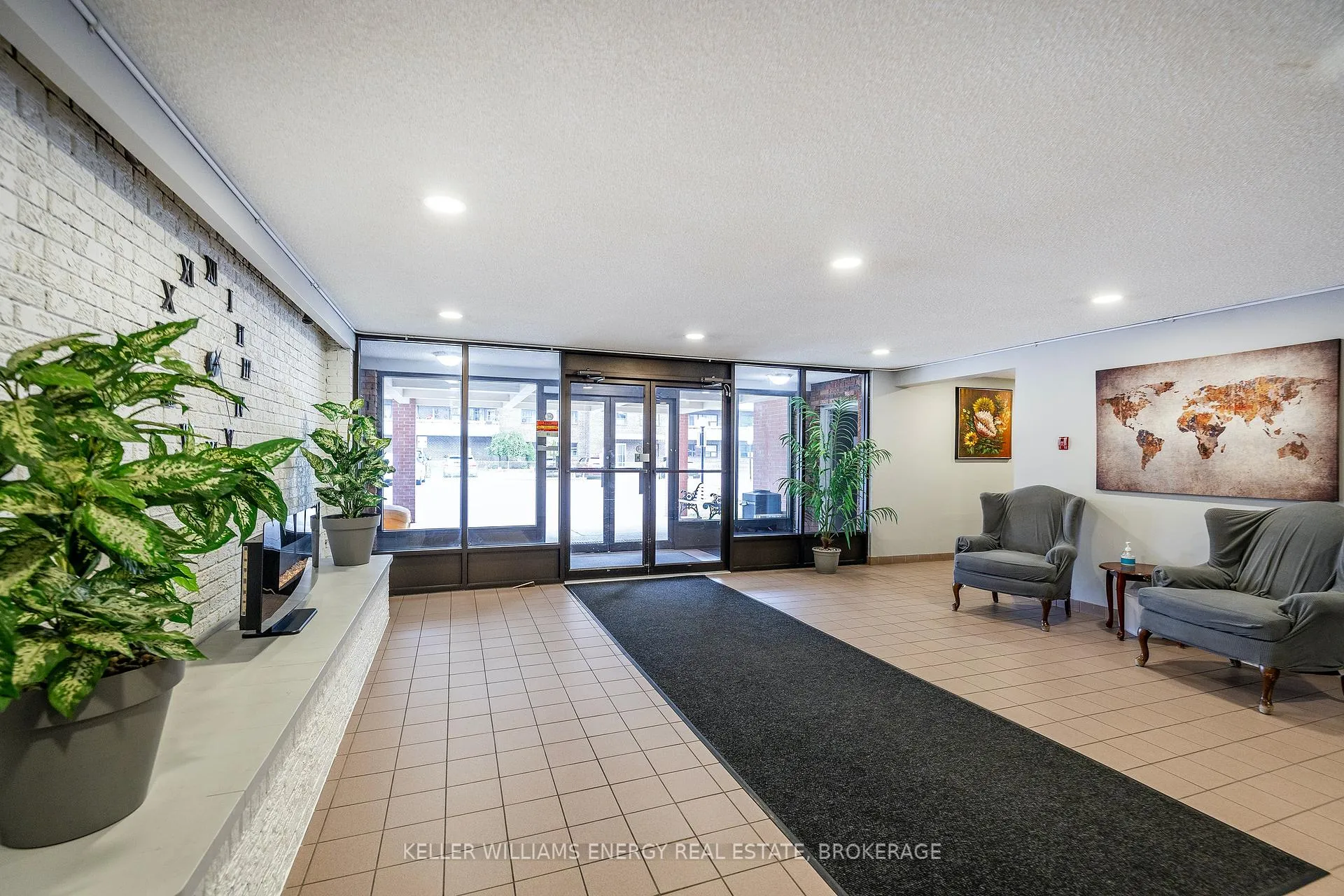 Photo 4 of Unit 207, 131 Taunton Road E, Oshawa, Centennial — HOMEH