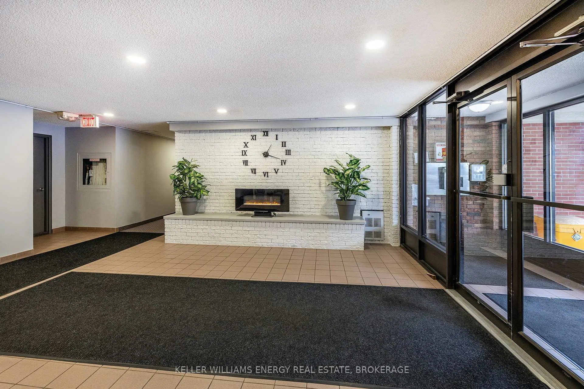 Photo 5 of Unit 207, 131 Taunton Road E, Oshawa, Centennial — HOMEH