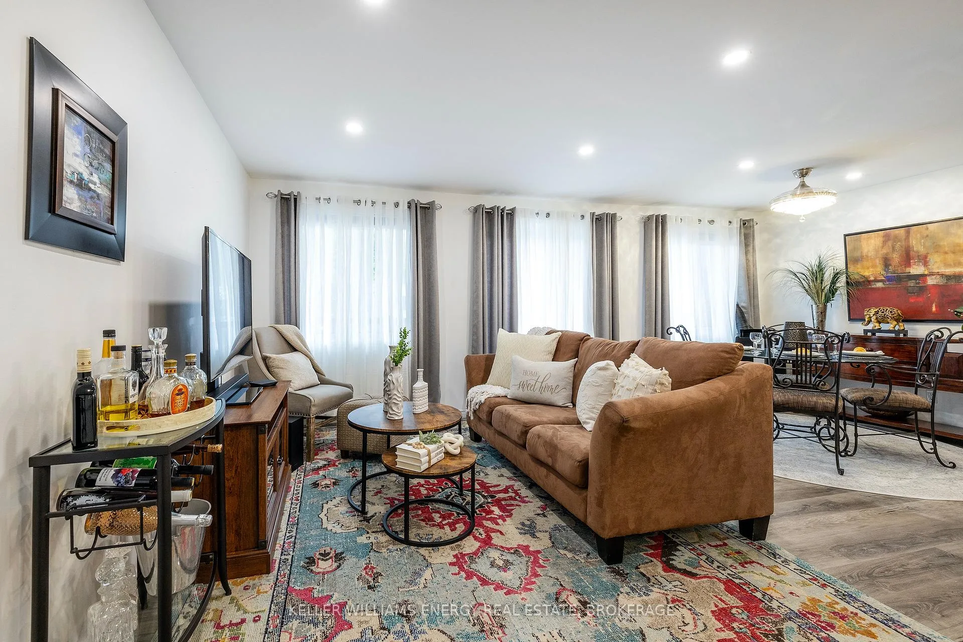 Photo 10 of Unit 207, 131 Taunton Road E, Oshawa, Centennial — HOMEH