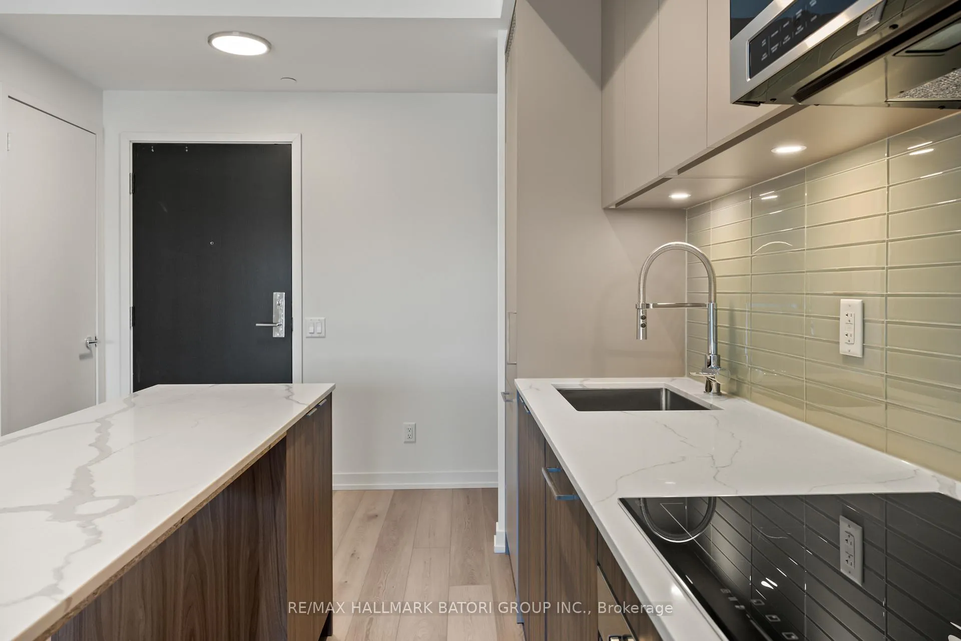 Photo 11 of Unit 413, 863 St. Clair Avenue W, Toronto, Wychwood — HOMEH