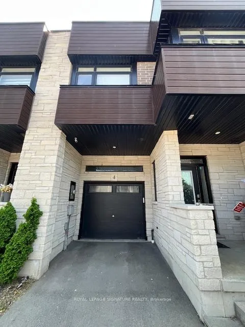 Photo 3 of Unit 4, 35 Midhurst Heights, Hamilton, Stoney Creek — HOMEH