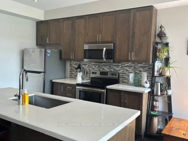 Photo 5 of Unit 4, 35 Midhurst Heights, Hamilton, Stoney Creek — HOMEH