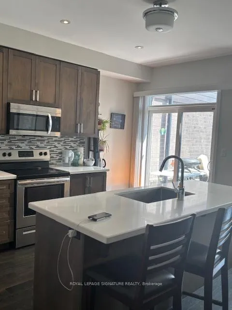 Photo 6 of Unit 4, 35 Midhurst Heights, Hamilton, Stoney Creek — HOMEH