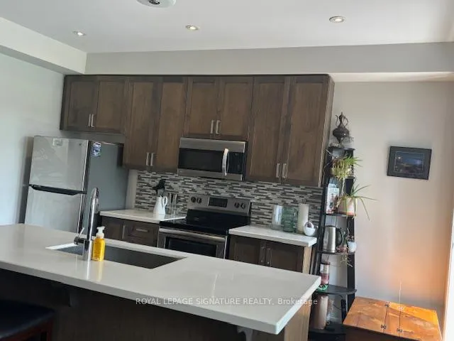 Photo 7 of Unit 4, 35 Midhurst Heights, Hamilton, Stoney Creek — HOMEH