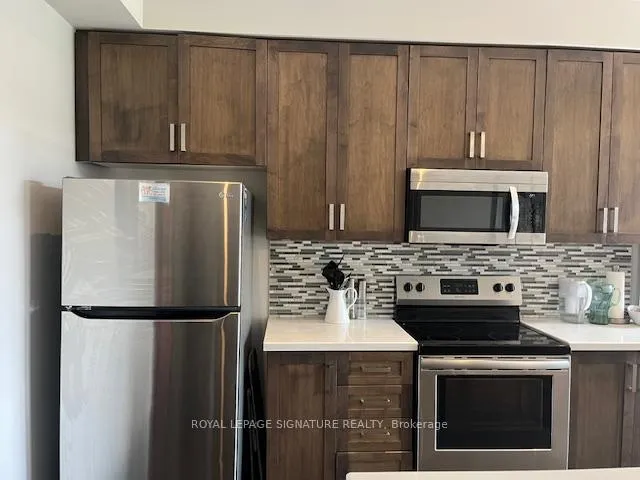 Photo 10 of Unit 4, 35 Midhurst Heights, Hamilton, Stoney Creek — HOMEH