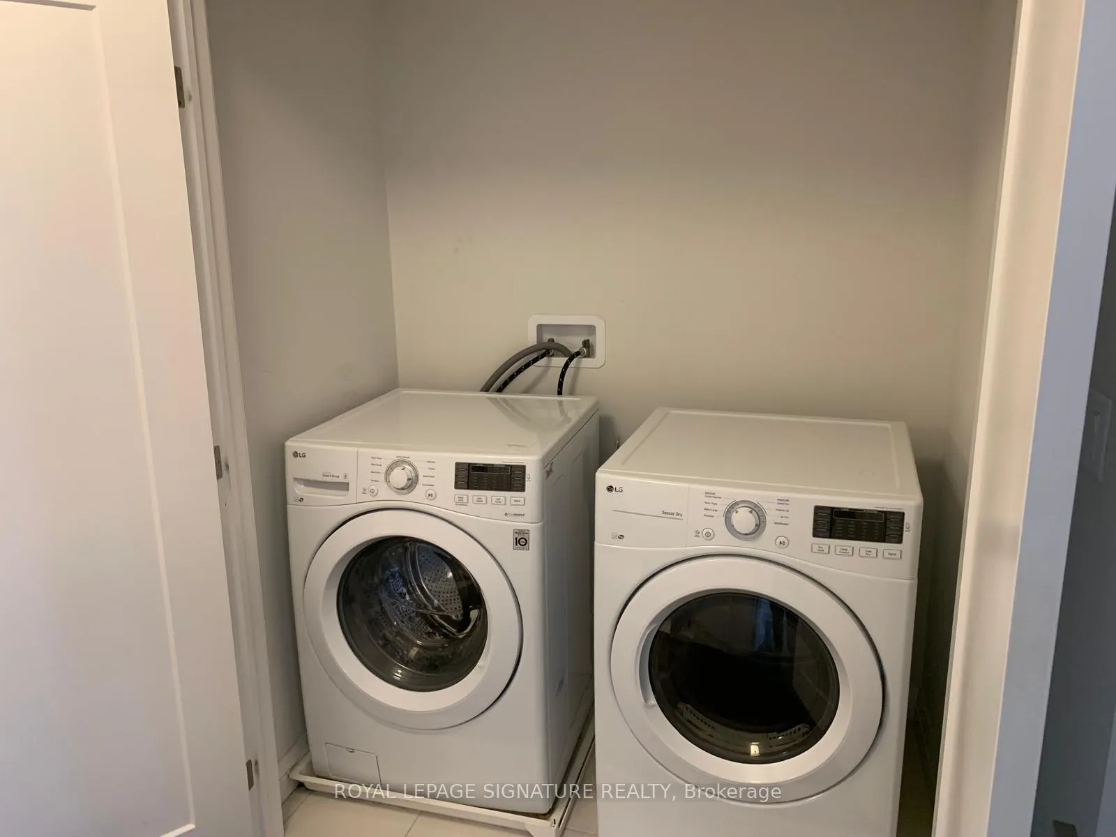 Photo 16 of Unit 4, 35 Midhurst Heights, Hamilton, Stoney Creek — HOMEH